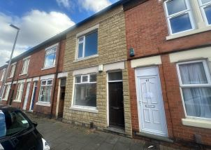 3 bedroom Unfurnished TerracedHouse to Let